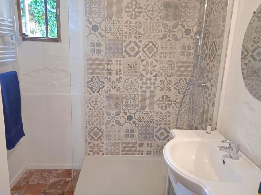 Petite Maison De Village Игранд Экстерьер фото